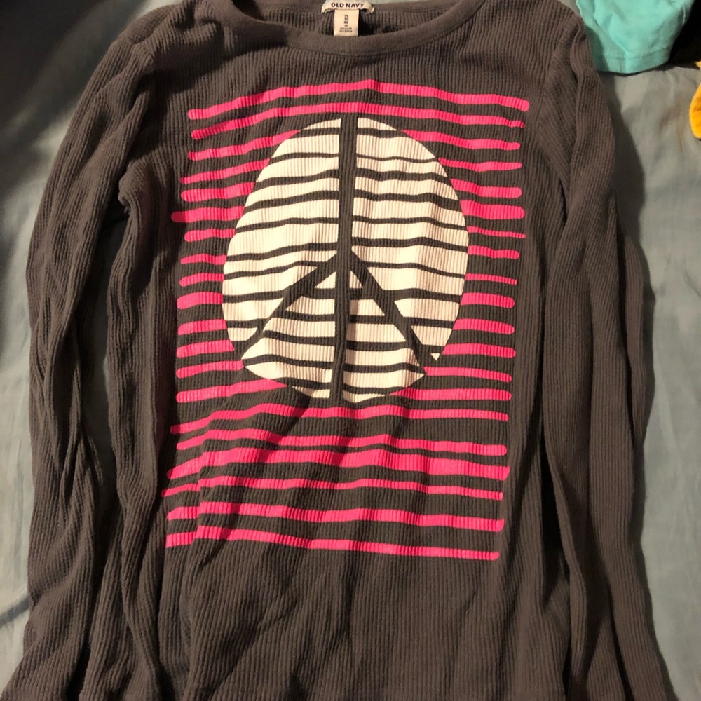 Old navy long sleeve T-shirt